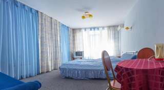 Гостиница Vostorg Mini Hotel Алушта Двухместный номер с 1 кроватью и балконом-15